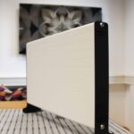 Redwell nr 4 laua küttepaneel pakub tõhusat ja meeldivat soojust ja on kasutatav nii laua külge kinnitatuna kui ka eraldi