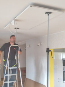 1100W küttepaneel elutoa laes